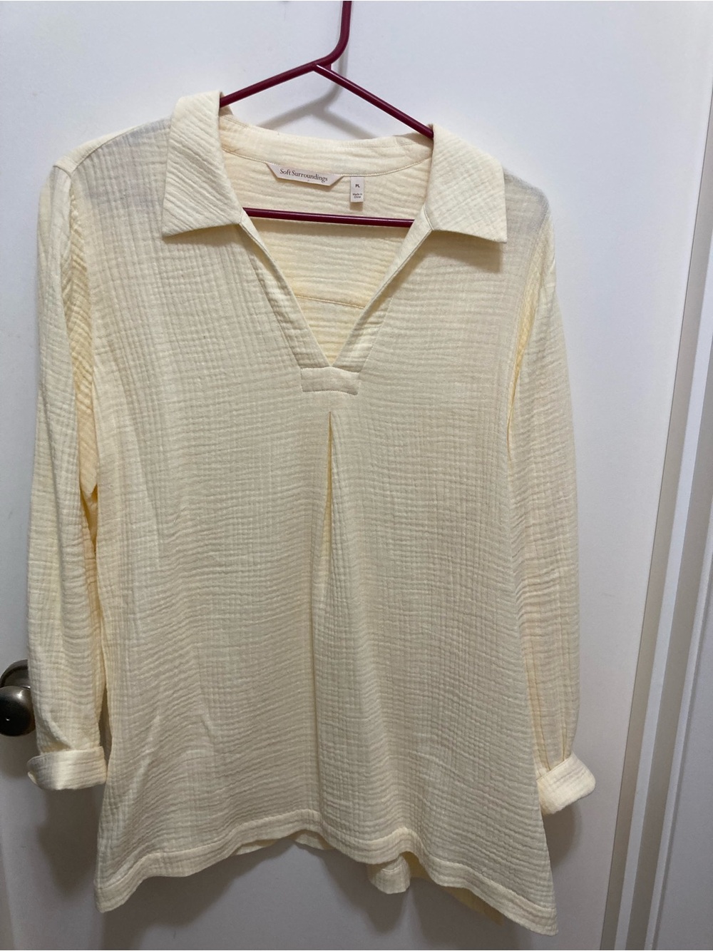 SoftSurroundings V Neck style Tunic in Buttercream waffle fabric.Size petite L